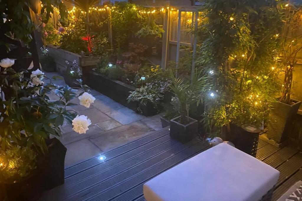 ボーンマスSecret Gem 1 Bed Garden Flat Private Luxury Hot Tubアパートメント エクステリア 写真