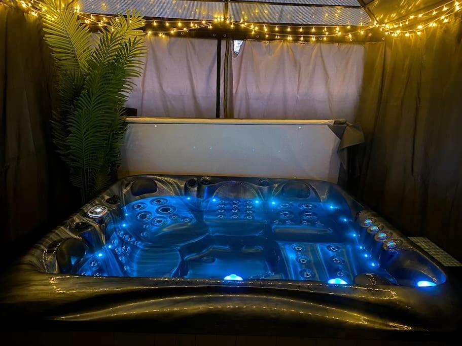 ボーンマスSecret Gem 1 Bed Garden Flat Private Luxury Hot Tubアパートメント エクステリア 写真