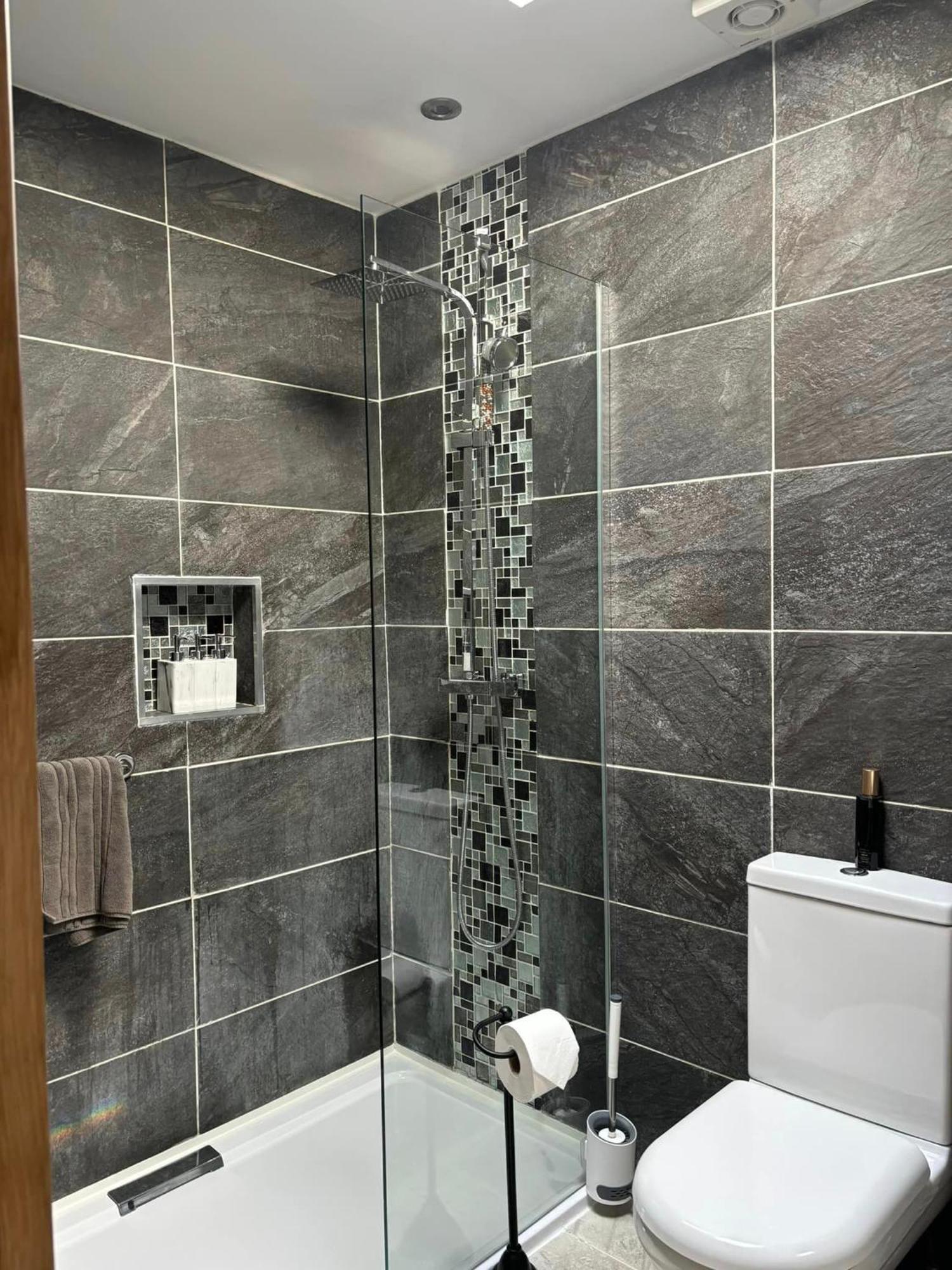 ボーンマスSecret Gem 1 Bed Garden Flat Private Luxury Hot Tubアパートメント エクステリア 写真